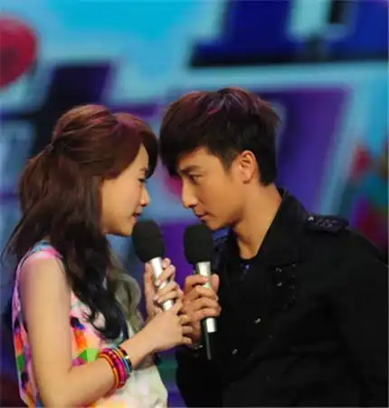 邓丽欣方力申快乐大本营