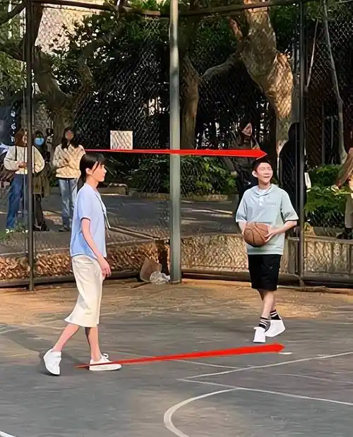 从当初《家有儿女》中的童星,到后来《余罪》里的阳光大男孩,张一山