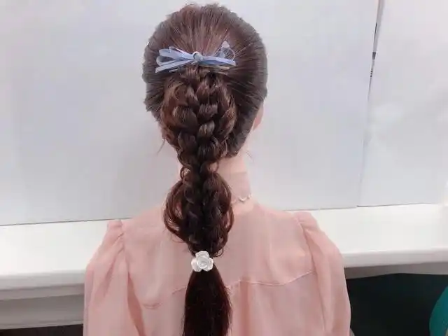 10种简单又可爱的高马尾编发造型,让你充满活力