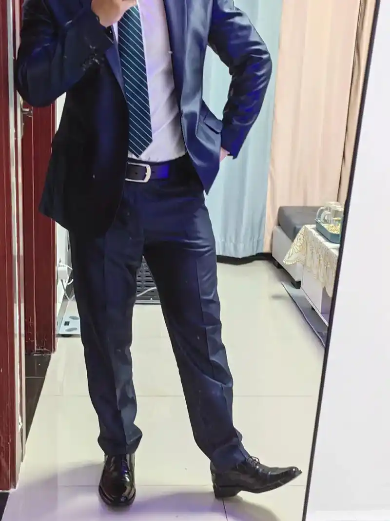 正装 #西装控 #不露脸系列 #西装杀 #正装男 #帅就完 - 抖音