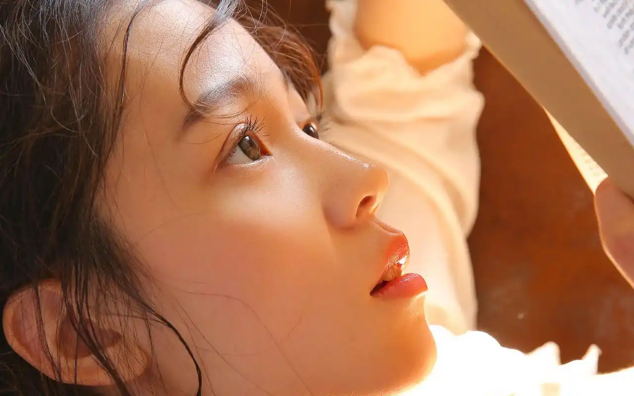 治愈系少女唯美文艺写真图片壁纸