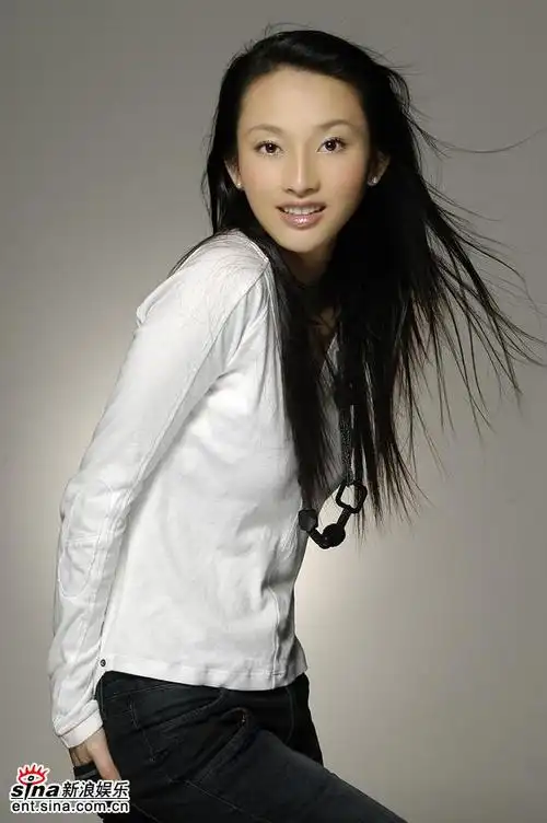 资料图片:演员张俪动感写真青春气息势不可挡(8)