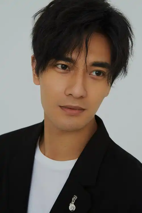 郑凯最新写真曝光 极简风化身超a绅士