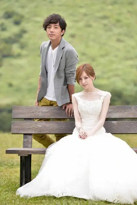 要高清照片 是王心凌婚纱照