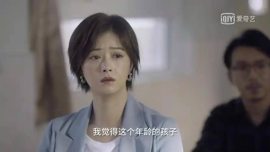 德高望重小舍得钟老师这样的人在现实中最受欢迎