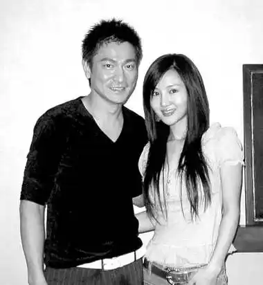 刘德华 周慧敏共为新星胡瑶首张专辑撑腰