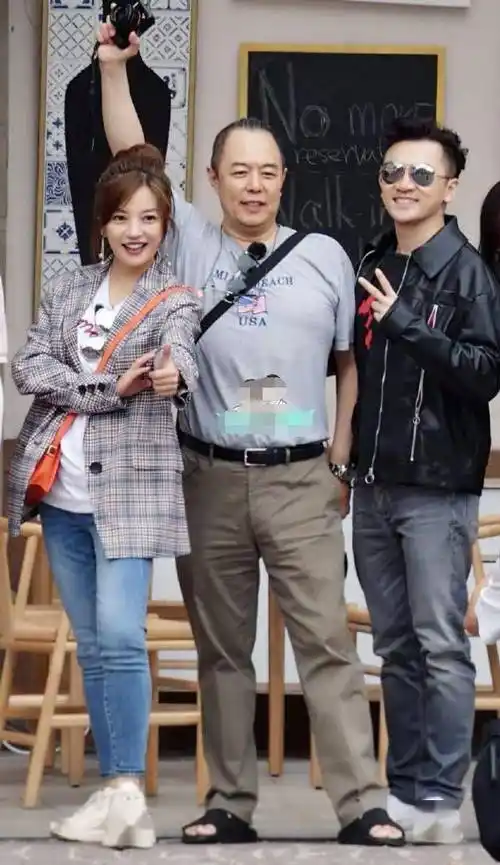 赵薇母亲晚年遭遇巨变儿子离婚女儿封杀丈夫因病去世