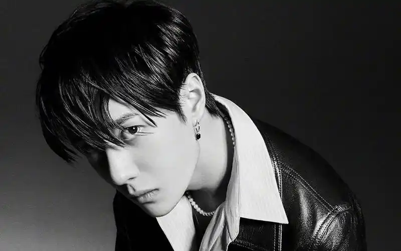 王一博复古帅气阳光迷人写真