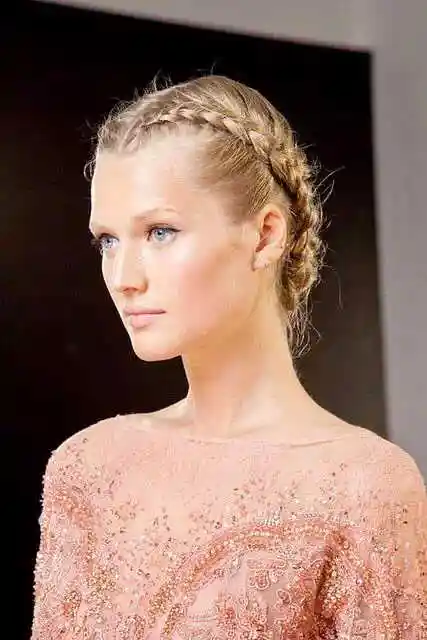 有哪些美到炸裂的编发或者发饰?