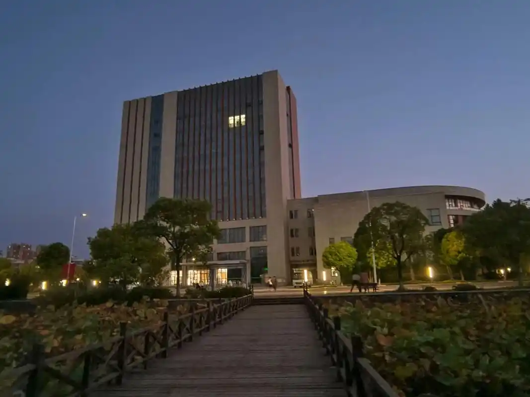 南京师范大学泰州学院‖校园环境～ hello!