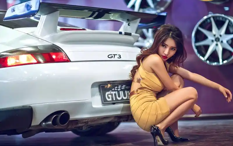 性感火辣车模罗梓丹写真壁纸,高清图片,电脑桌面-壁纸族