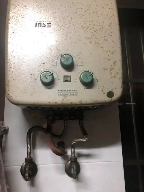 这种老款的热水器怎么用,我这个图片是是开着是关着的