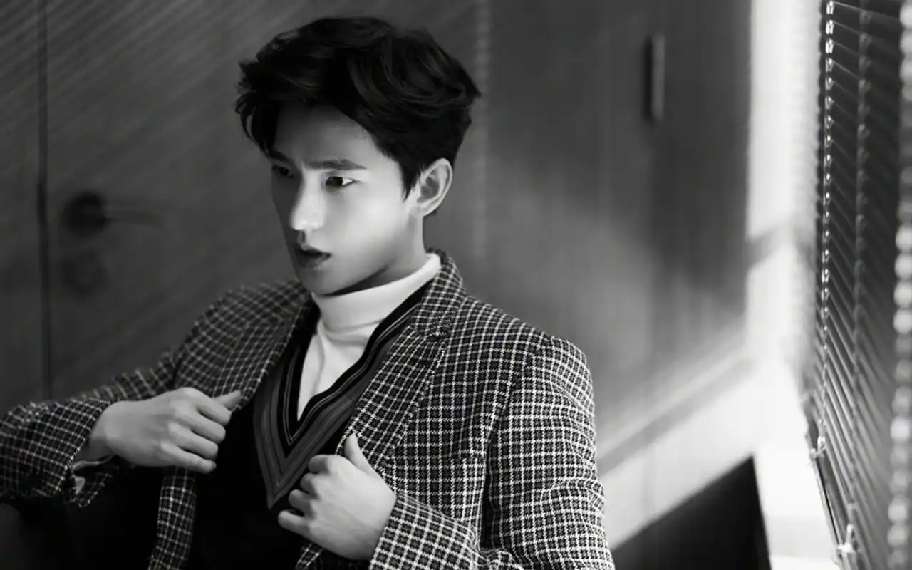 杨洋儒雅绅士写真图片桌面壁纸,大陆明星,高清,帅气,杨洋,壁纸,1920x