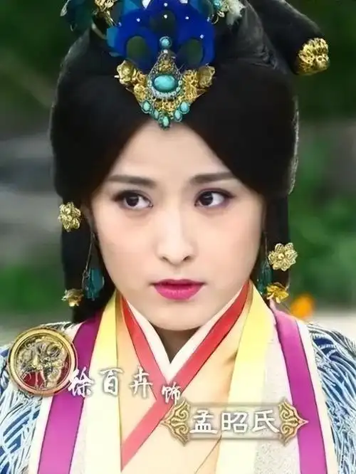 她是演员也是歌手,40岁,被富养长大,因为父亲的一句话至今未婚