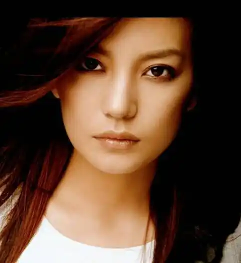 有哪些女星是国字脸的啊? 带图