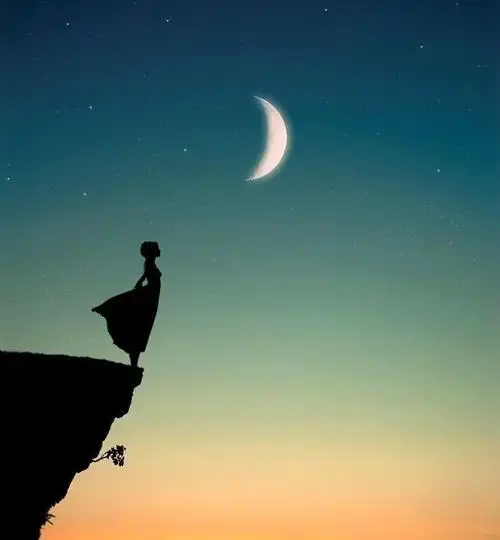 二,我们都在练习微笑,好把自己变成不敢哭的人,一个人,也习惯假装