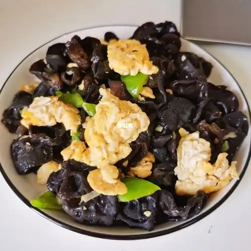 周末一人食鸡蛋炒木耳