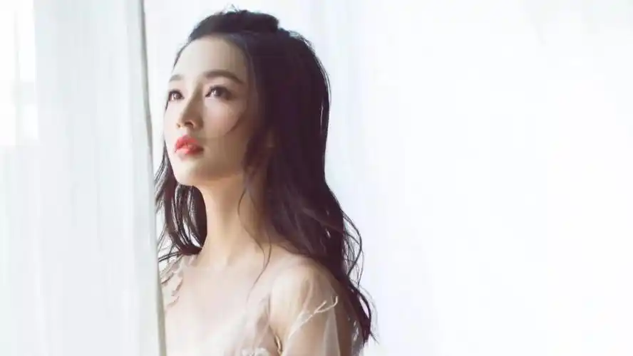 李沁请不要叫我杨洋前女友这样的李沁你们喜欢吗