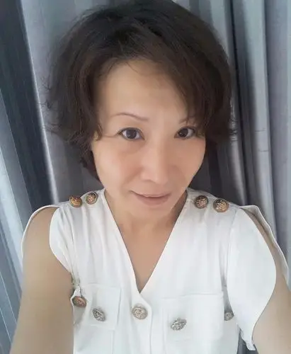 46岁离异女征婚照片(id:106376668)_辽宁辽阳征婚交友_珍爱网