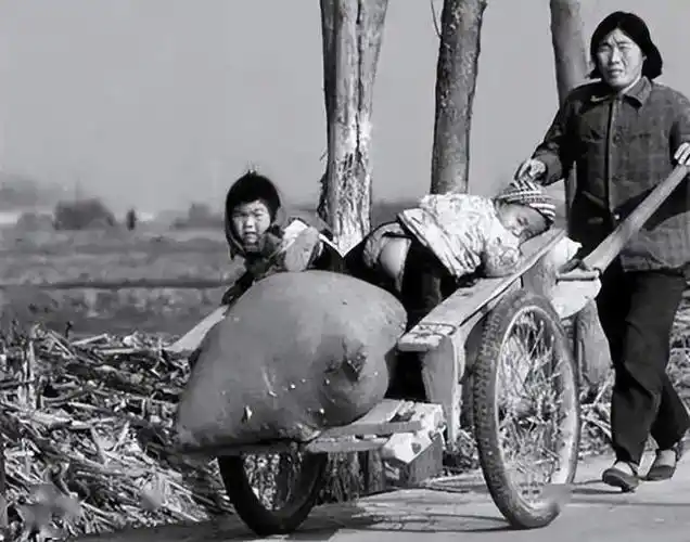 中国农村正在消失的19种老物件,70后的你认识几种?满满的回忆!