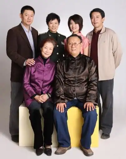 国家一级演员吕中:儿子是名导,儿媳是影后,女儿更是国人的骄傲