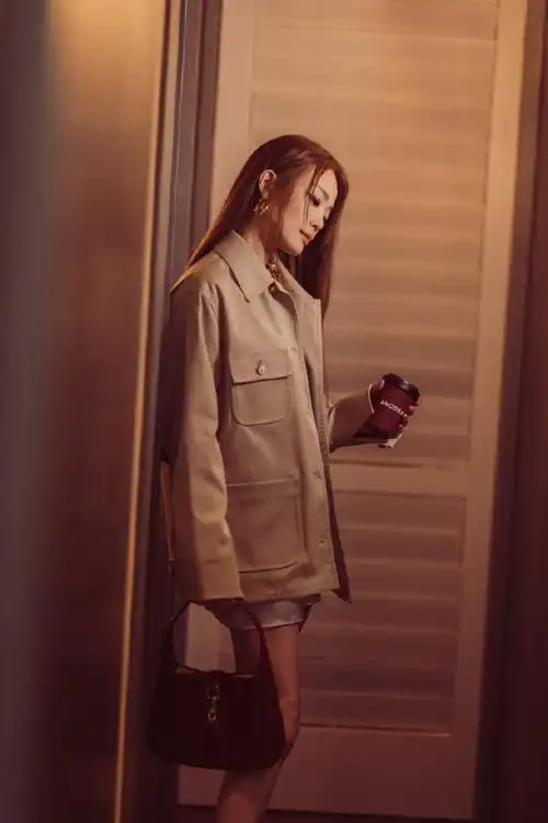 容祖儿拍大片的时候真的很舒淇