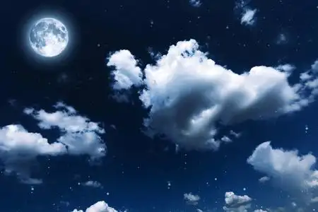 云彩和月光图片