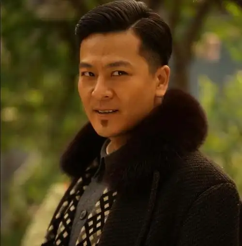 于毅在娱乐圈内不红是因为他在另一个领域里在发红发紫