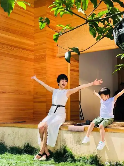 汪涵4岁儿子近照曝光!呆萌像极妈妈杨乐乐!曾被闺蜜骗走800万