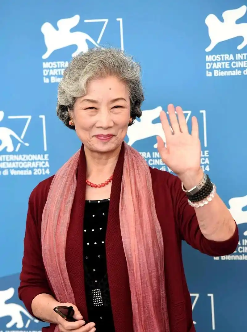 回顾吕中:嫁给同学,今儿子是导演,儿媳是著名演员,女儿是国人骄傲