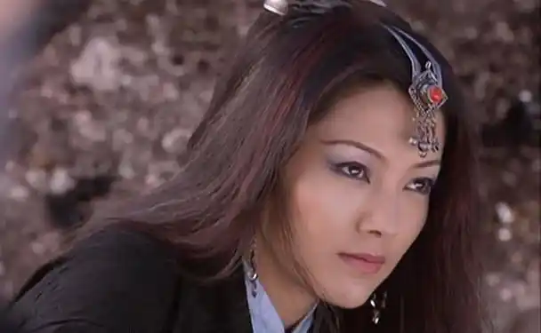 再看03版《天龙八部》:得亏是她演女一,不然真压不住这么多美人