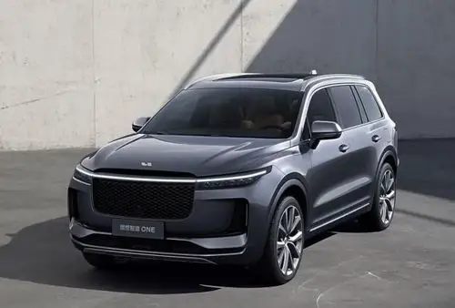 理想官宣港股上市募资将用于第一台纯电车型