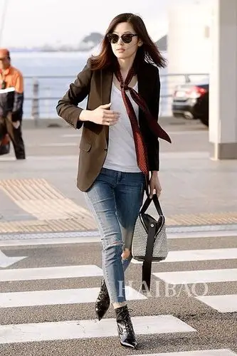 全智贤3月27日韩国仁川机场街拍 (飞上海)