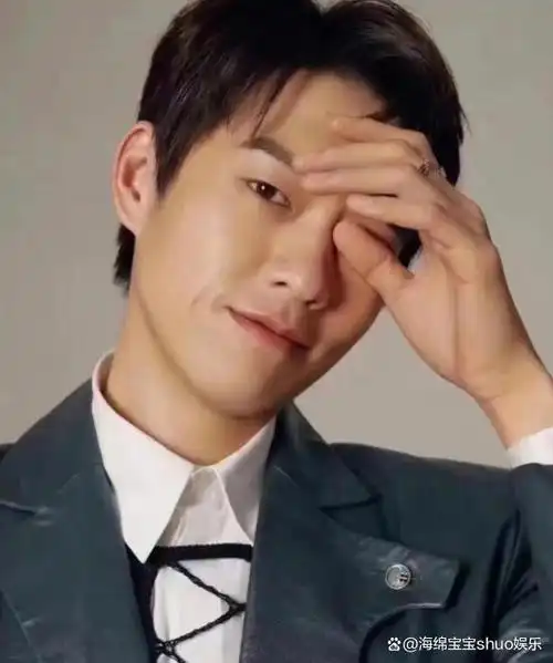 《我的人间烟火》这部在湖南卫视热播的偶像剧中,男主角由杨洋担任