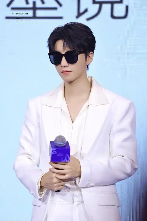 王俊凯ip正确手势正确##王俊凯暴龙活动