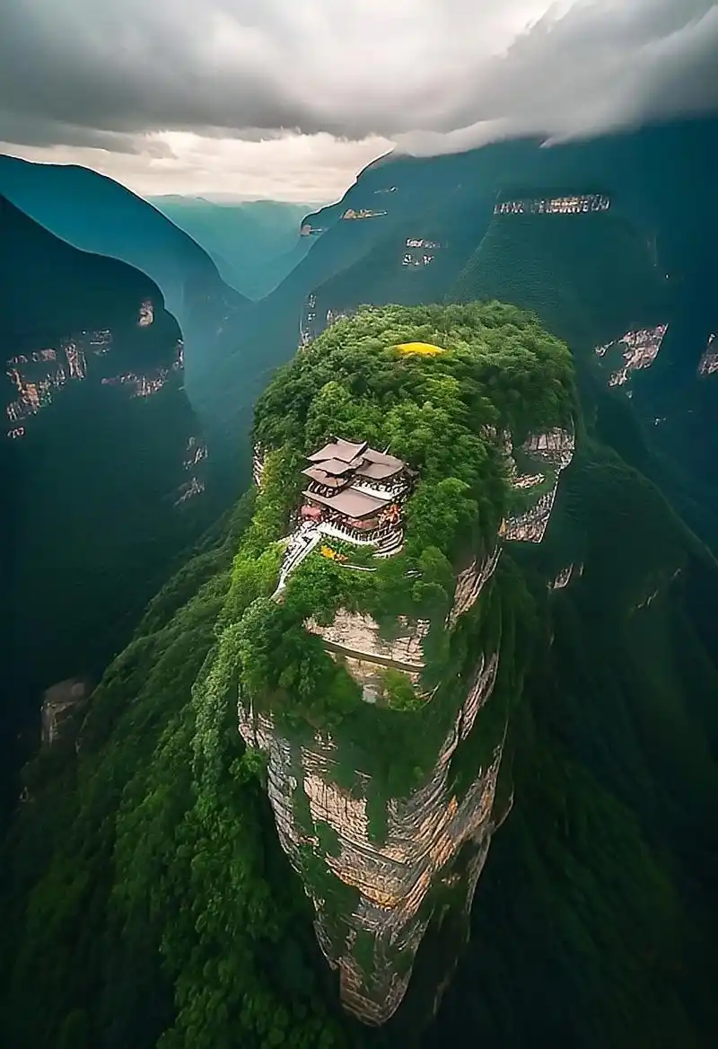 太行山,是中国北方的一座著名山脉,也是中国的五大山脉之一.它 - 抖音