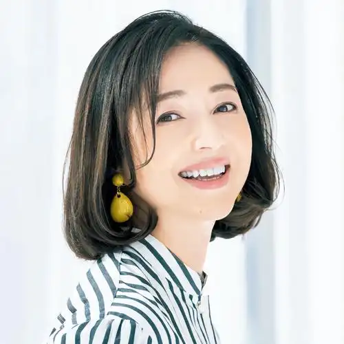 40岁女人发型邋遢,减颜值?瞧,这12款"鲍勃短发"显年轻很洋气_腾讯新闻