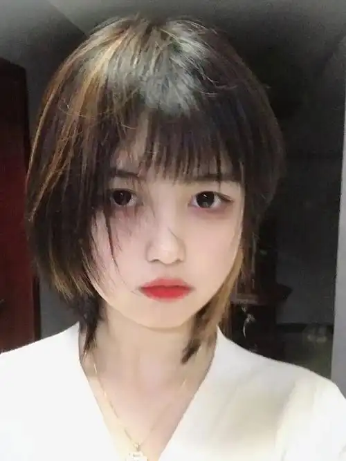 2021年流行这4款短发,又a又可爱