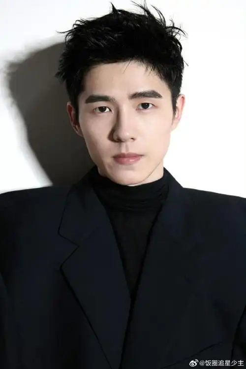 刘昊然从水灵灵到干巴巴