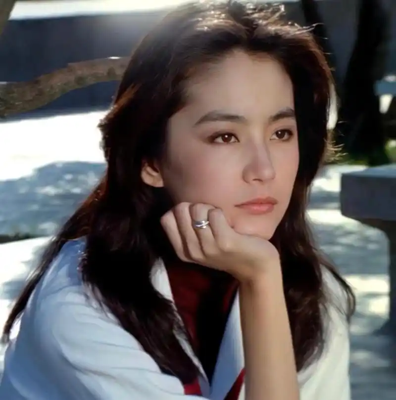 林青霞:风华绝代的不老传说 林青霞,一个名字,一个传世的美丽传说.