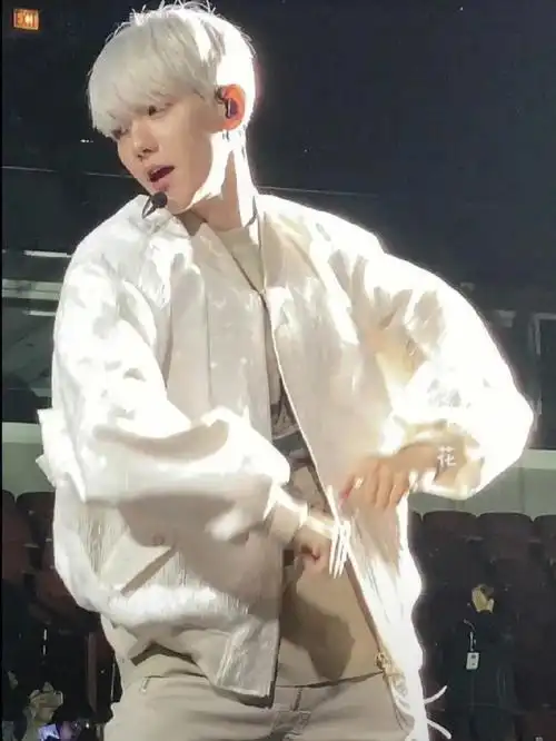 30岁的边伯贤是18岁的我命中注定的爱人