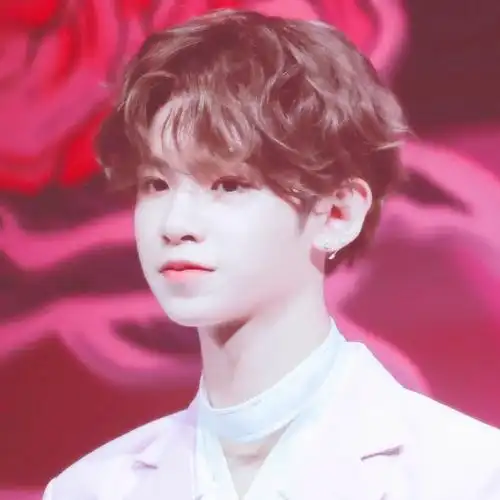 黄明昊个人资料简介高考了吗 黄明昊为什么没有上学-face妆点网