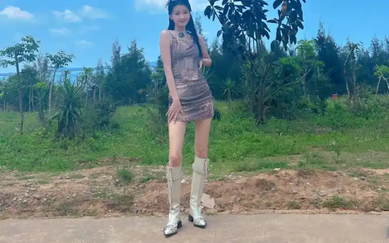 孙怡穿长靴像女战神