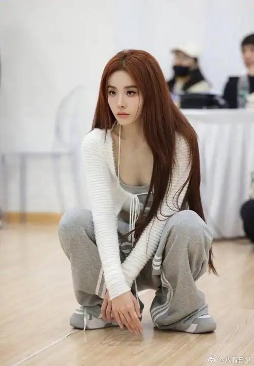 刘雨昕虞书欣许佳琪喻言谢可寅安崎赵小棠陆柯燃th