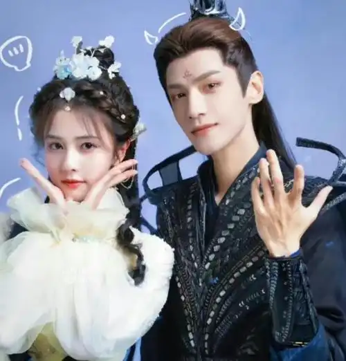 二搭拍出真感情?看了长月烬明花絮,罗云熙看白鹿眼神真的不清白