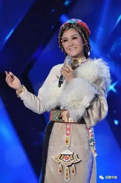 降央卓玛首张专辑!当别人还在苦求10万销量时,它已经销量百万