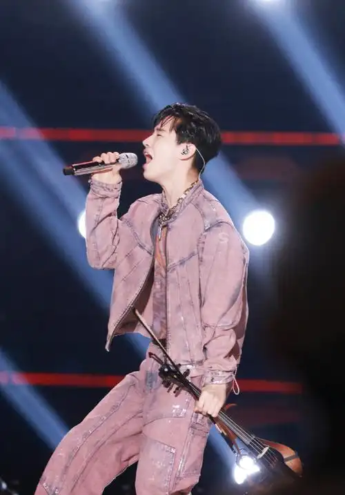 刘宪华moonlight音色自带合成器