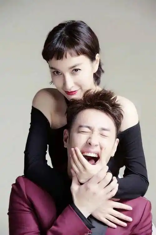 李易峰为什么老看吴昕(吴昕李易峰未播放出来的所有视频)