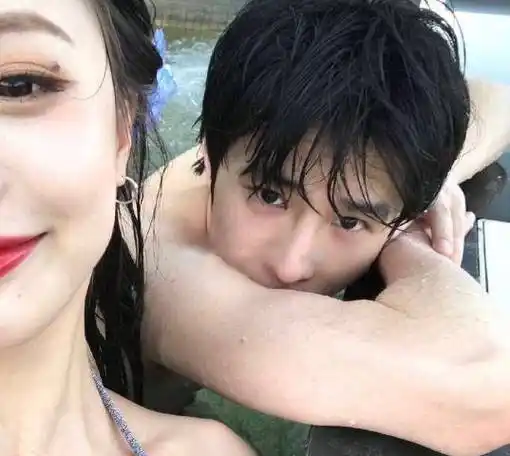 许凯前女友正式领证,连王思聪都得不到的她,选择嫁给了爱情_王者_老公