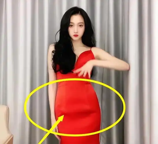 关晓彤十个月怀孕照片图片(被传怀孕直播间跳瘦腿操是不是有别的目的